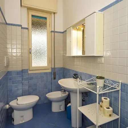 アパート Casa Amica Tranquilla E Ben Posizionata *